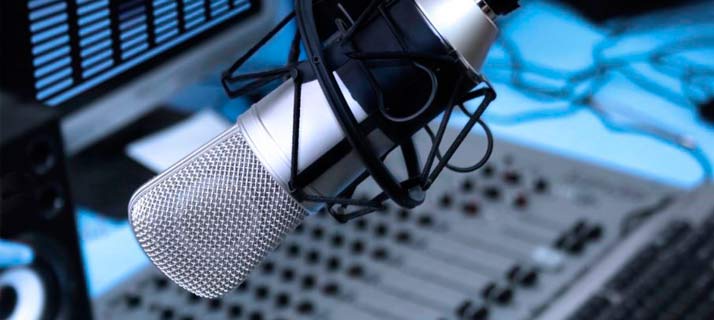 La &Uacute;ltima Hora del D&iacute;a. Programas CMBQ Radio Enciclopedia
