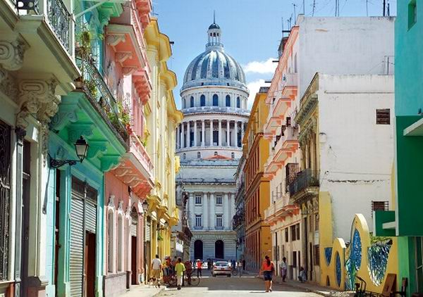 Espacio Barcelona-La Habana, diez años de un puente cultural entre dos ciudades Espacio Barcelona-La Habana, diez años de un puente cultural entre dos ciudades